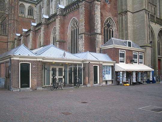 Lizan van Dijk Kunstlijn Haarlem-Centrale presentatie in De Vishal