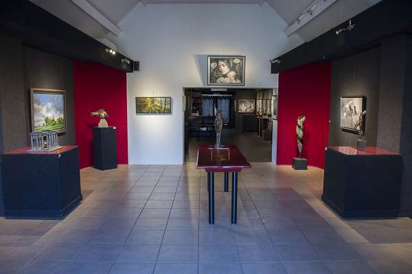 Galerie Pictura - Aijen Expositie “Brita’s Choices” bij Galerie Pictura