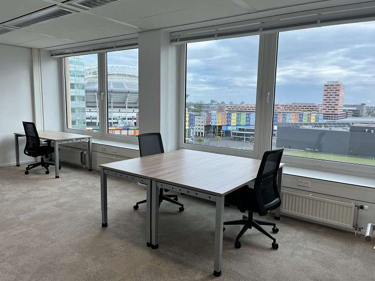 Three furnished offices available in AJAX view